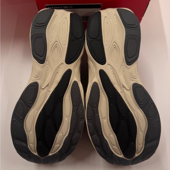 NWT New Balance 1080v14 Running Shoes - Picture 7 of 7